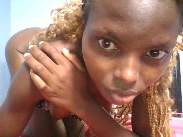 Hornygal21 webcam