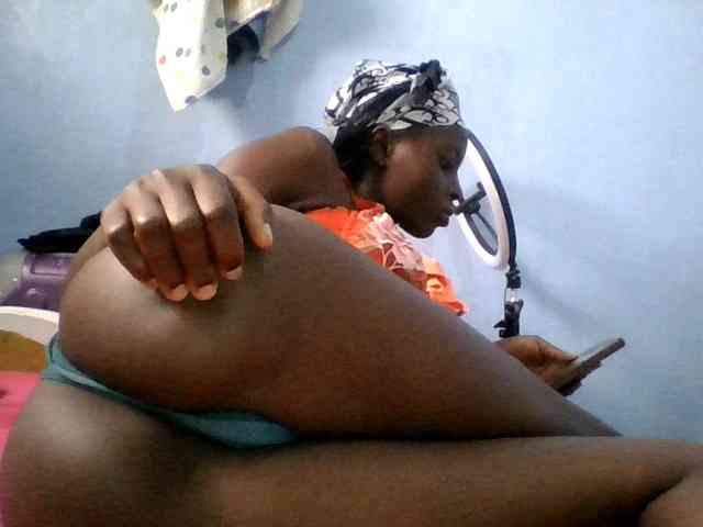 Hornygal21 webcam