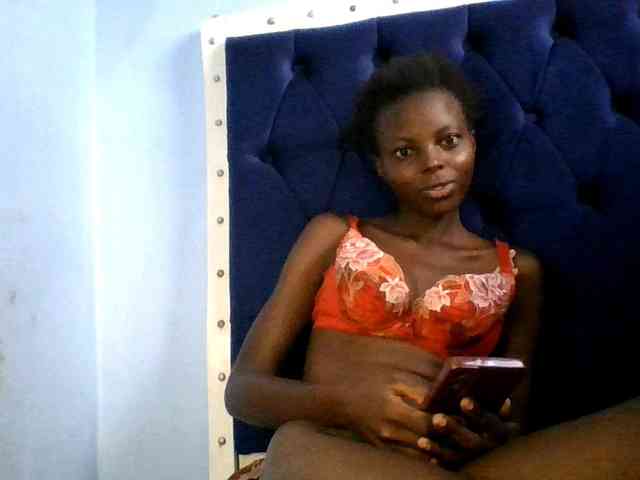 Hornygal21 webcam