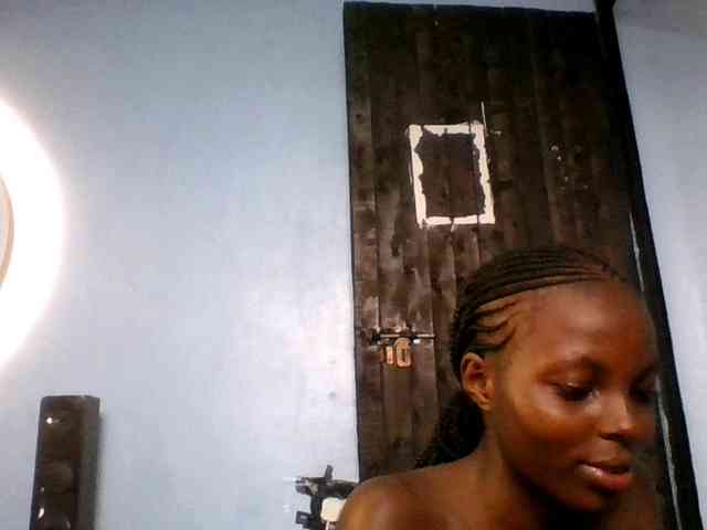 Hornygal21 webcam