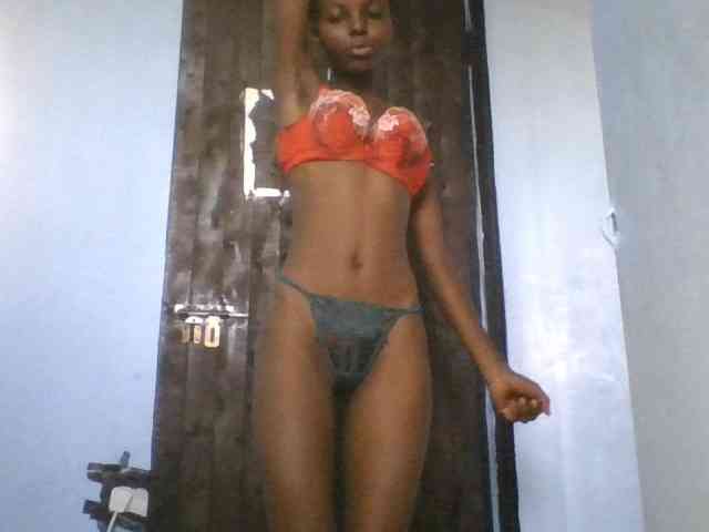 Hornygal21 webcam