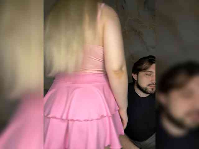 Model: EvaAndPablos