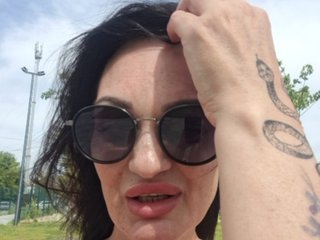 ALICEm Porn Show