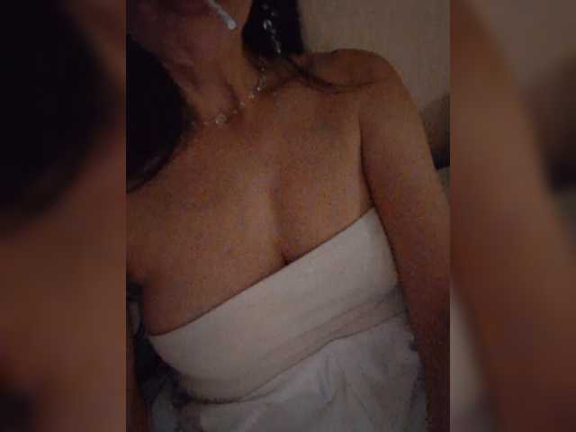 ALICEm, live now on BongaCams