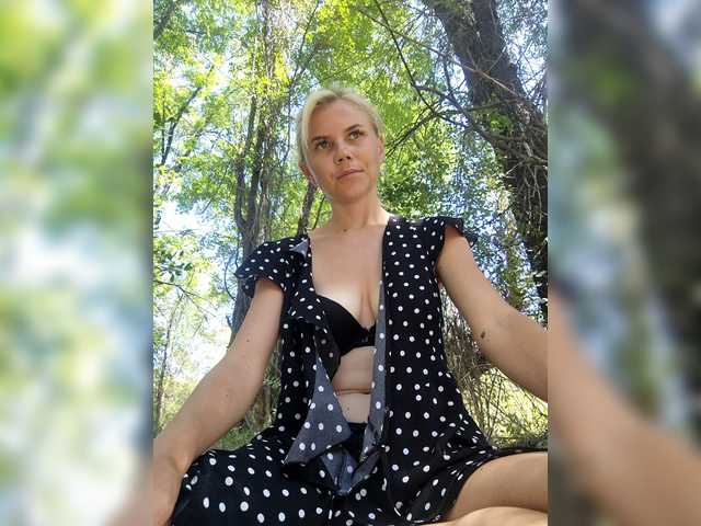 CrazyVika live webcam show