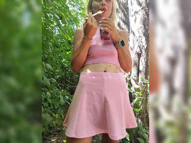 CrazyVika webcam