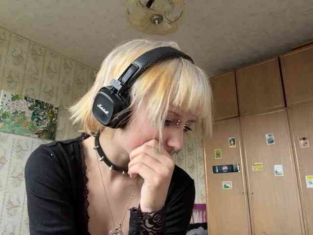 KerstinLoar webcam