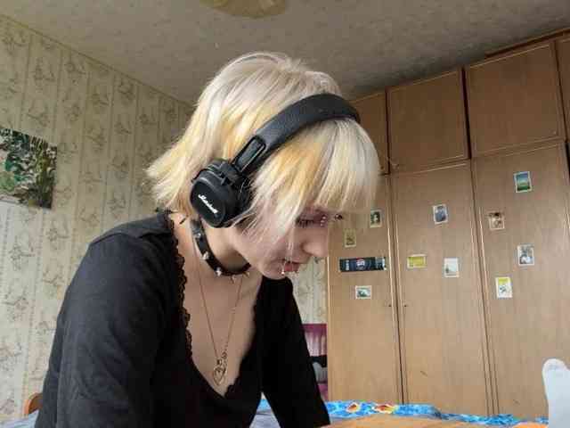KerstinLoar webcam