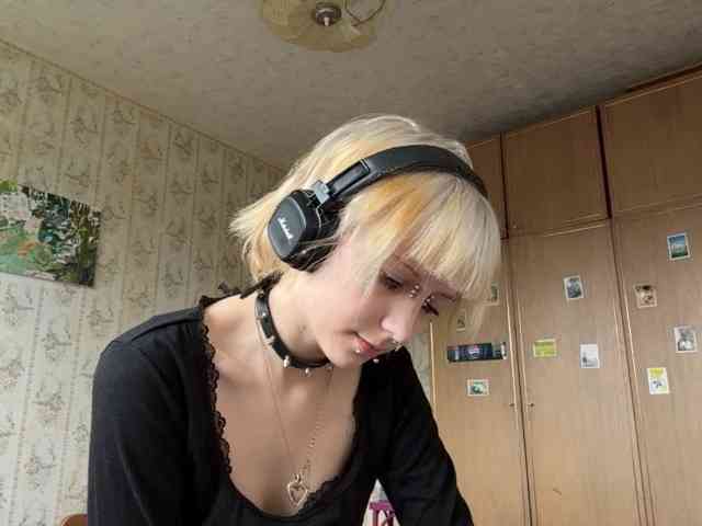 KerstinLoar webcam