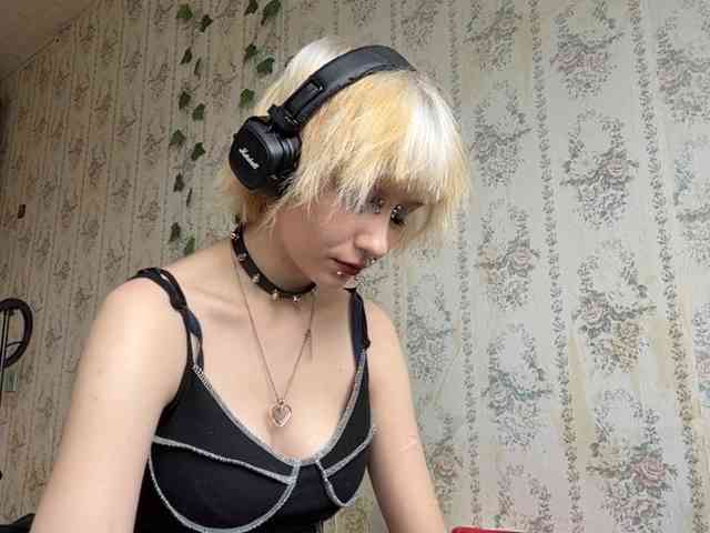 KerstinLoar webcam
