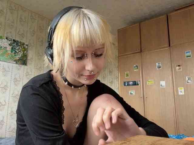 KerstinLoar webcam