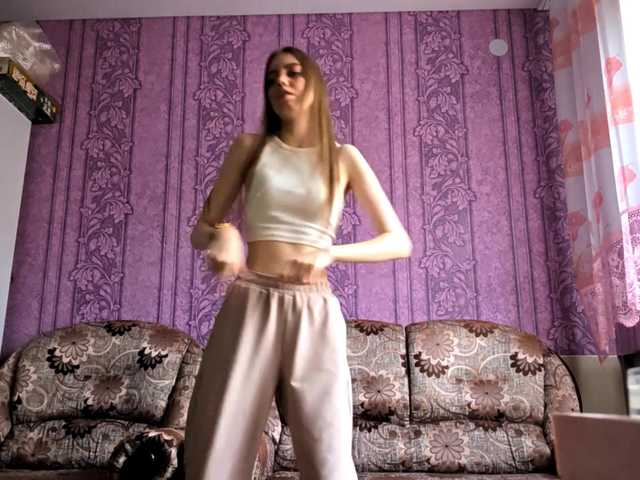 CharleenTetz live cam on BongaCams