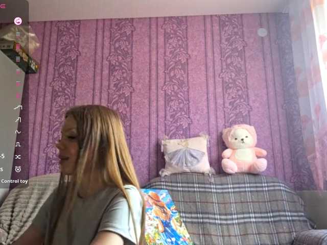 CharleenTetz live cam on BongaCams