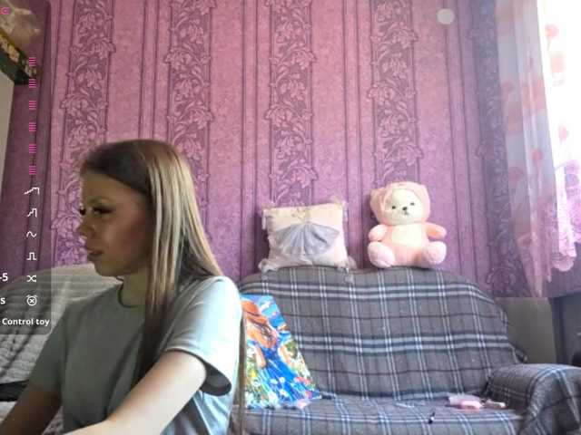 CharleenTetz live cam on BongaCams