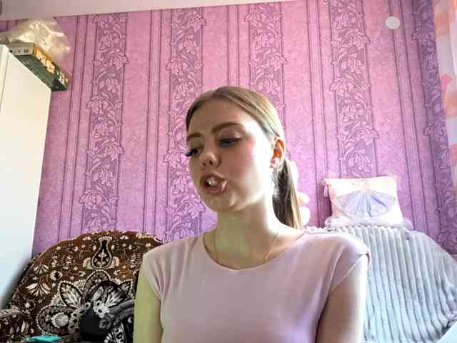 CharleenTetz webcam