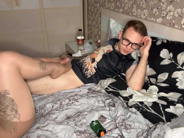 dressed-to-undress live sex show