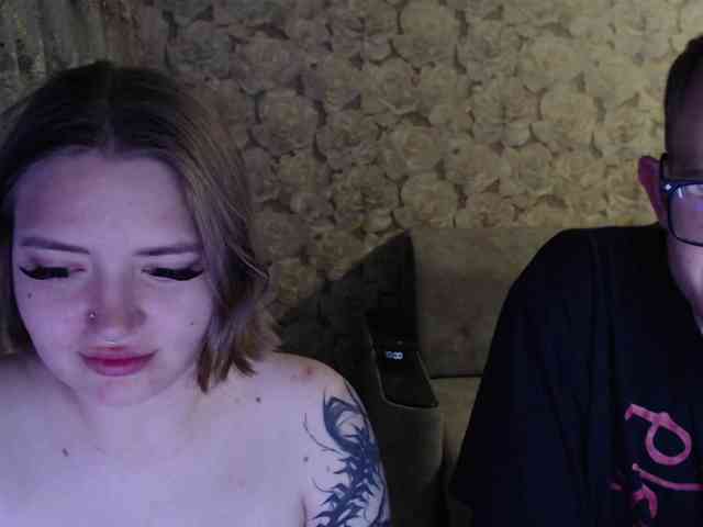 Dressed-To-Undress webcam