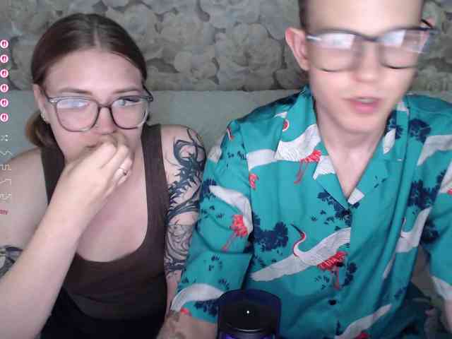 Dressed-To-Undress webcam