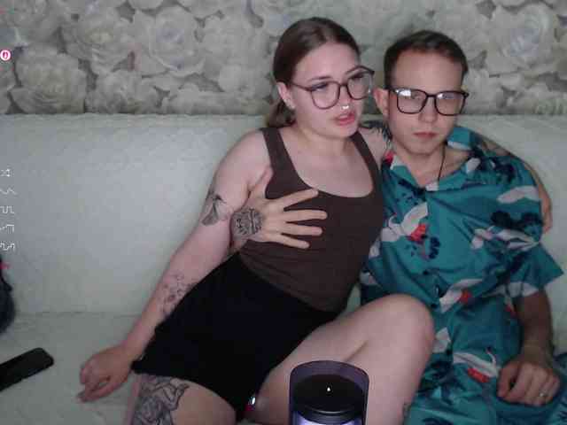 Dressed-To-Undress webcam