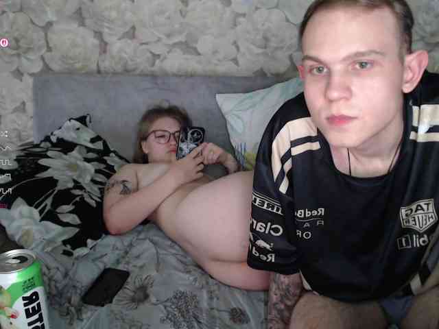 Dressed-To-Undress webcam