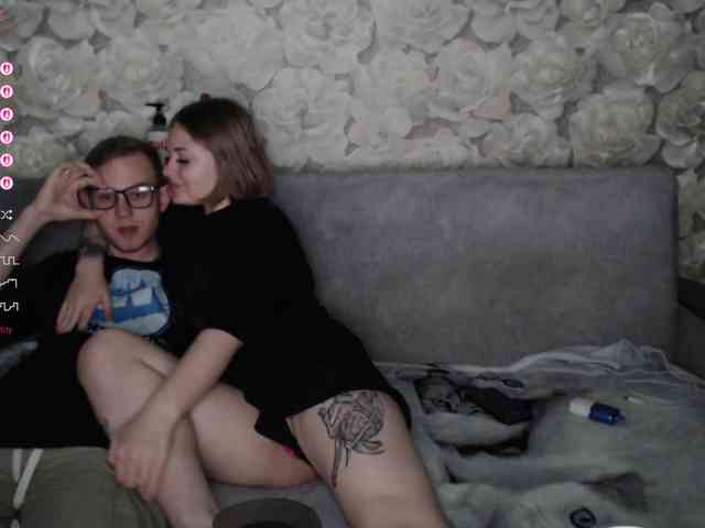 Dressed-To-Undress webcam