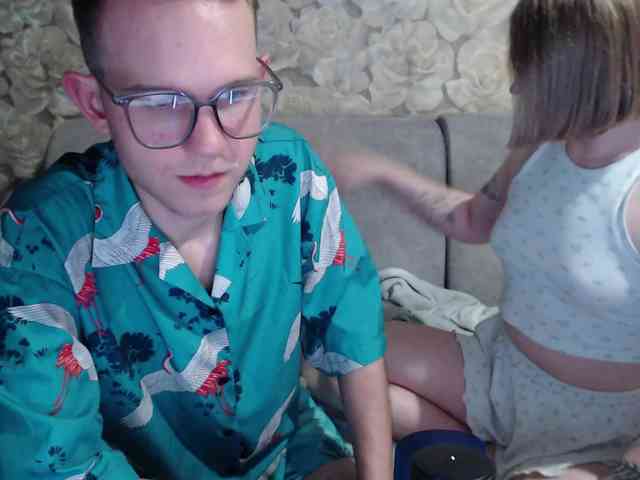 Dressed-To-Undress webcam