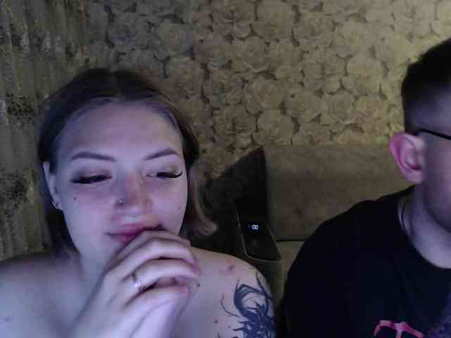 Dressed-To-Undress webcam