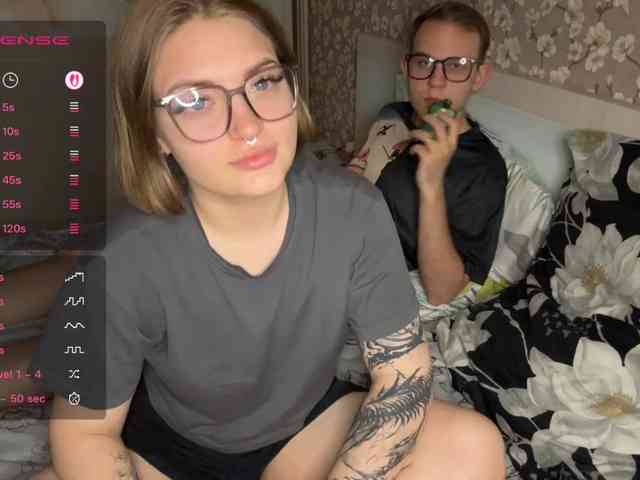 Dressed-To-Undress webcam