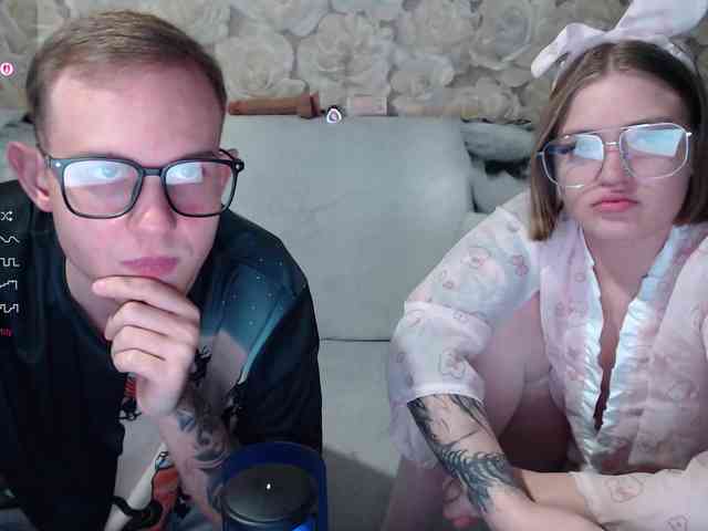 Dressed-To-Undress webcam