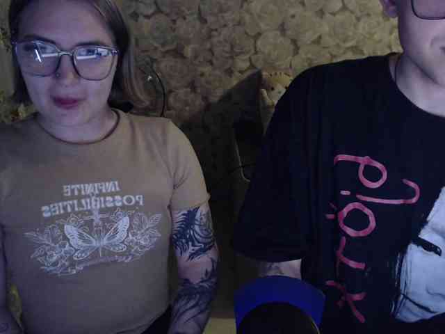 Dressed-To-Undress webcam