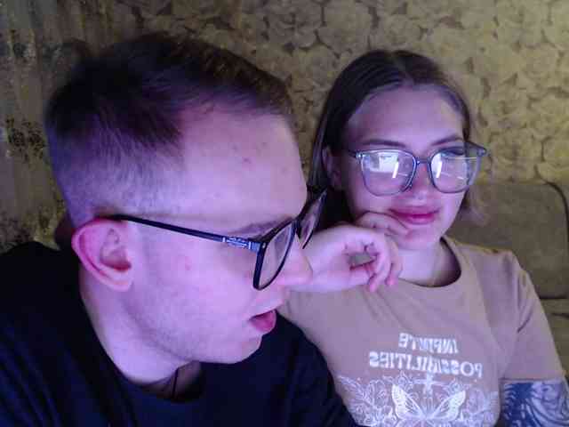 Dressed-To-Undress webcam