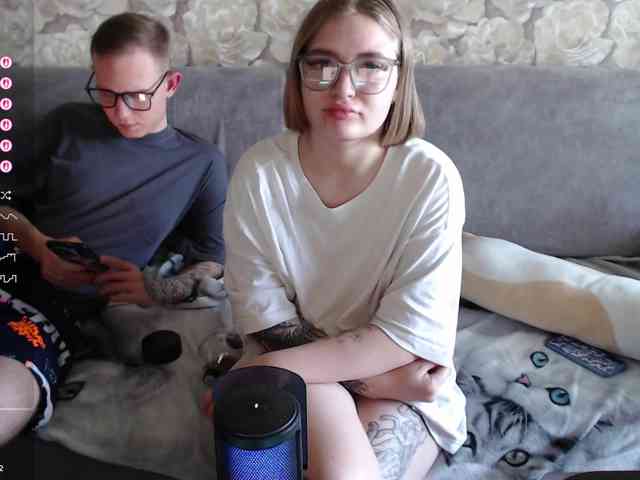 Dressed-To-Undress webcam