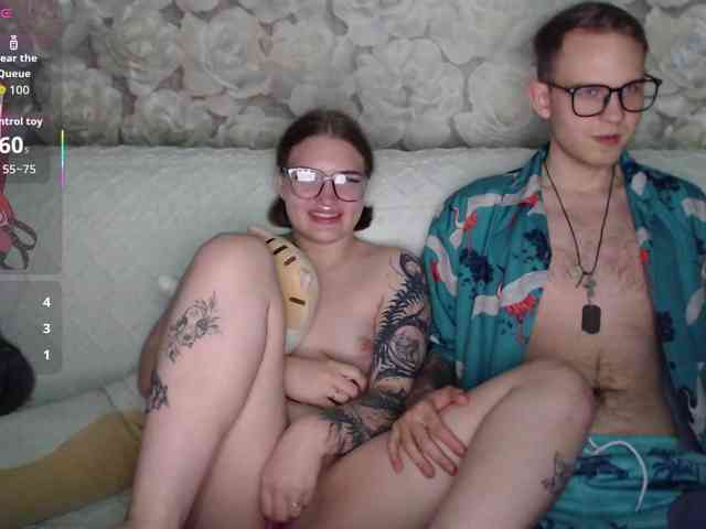 Dressed-To-Undress webcam