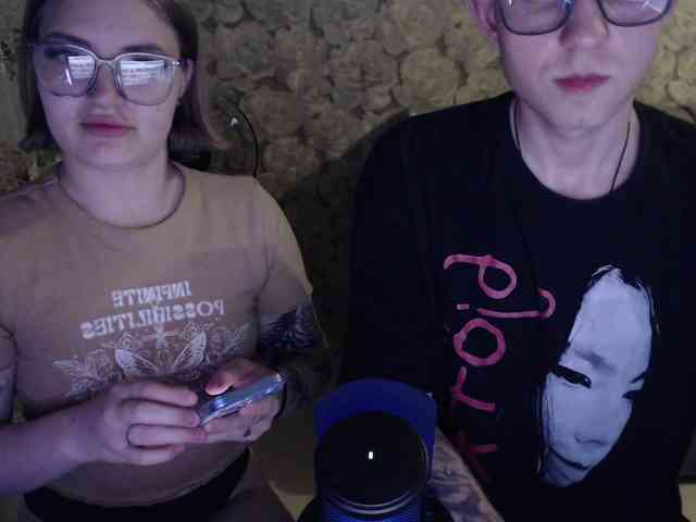 Dressed-To-Undress webcam
