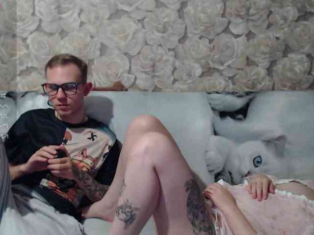 Dressed-To-Undress webcam