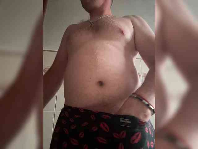 RUS19-5 Sex Cam Show