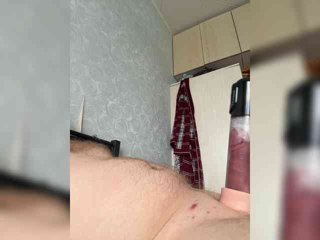 RUS19-5 Sex Cam Show