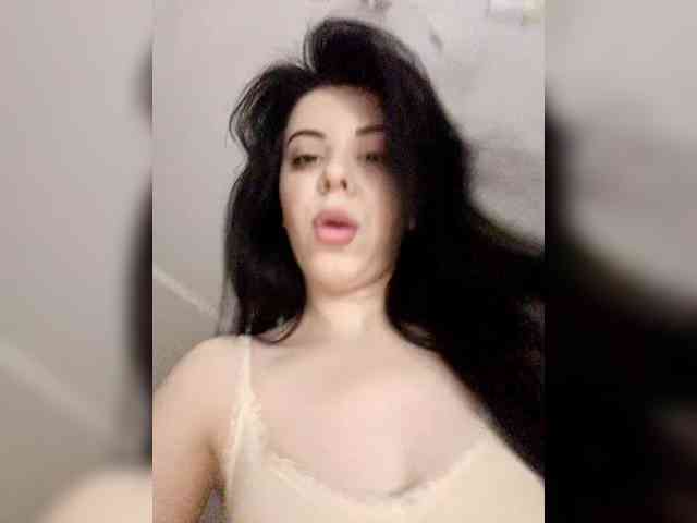 Nikol1bb Live Webcam on BongaCams
