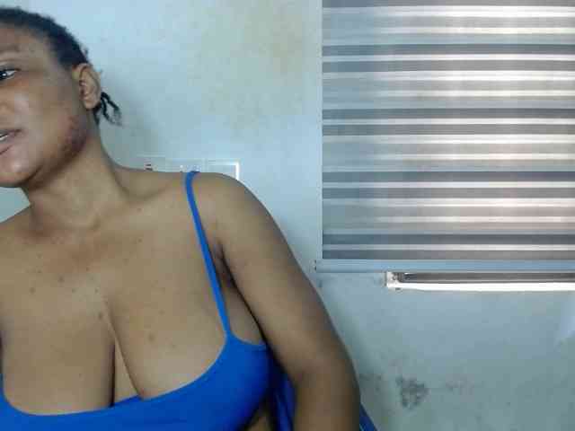 Fuckmypussyx webcam