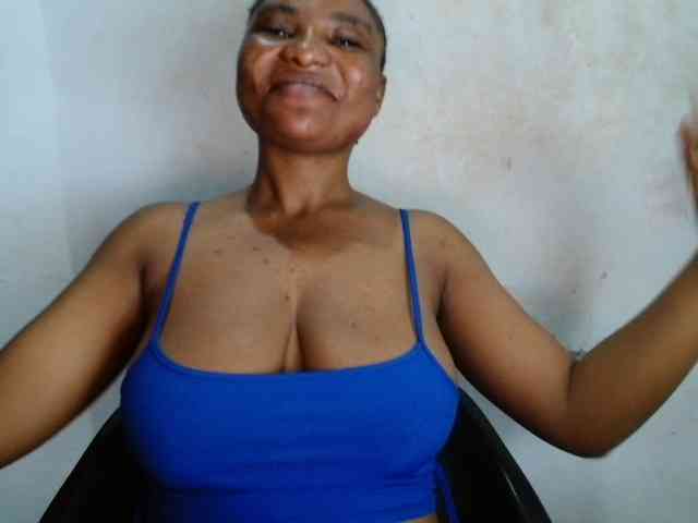 Fuckmypussyx webcam
