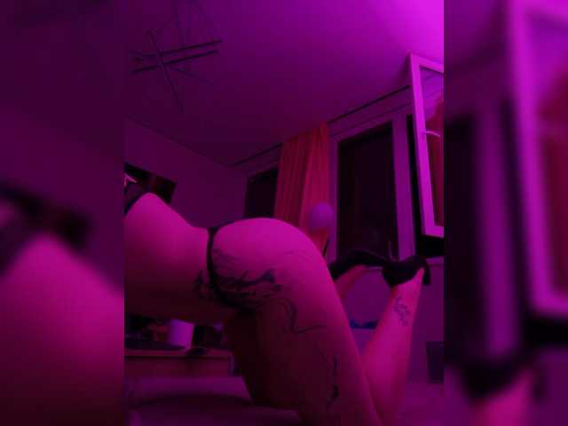 Versonika live cam on BongaCams