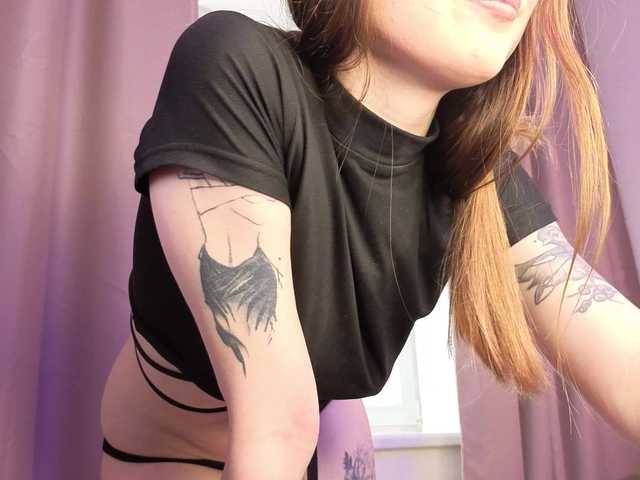 HolySinnerOfficial live cam on BongaCams