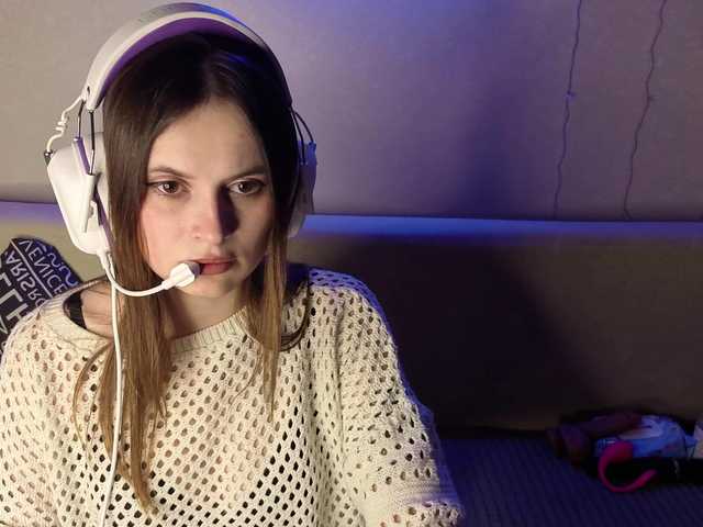 holysinnerofficial cam belle