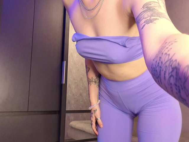 HolySinnerOfficial live cam on BongaCams