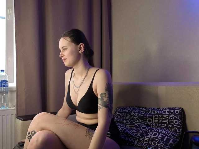 HolySinnerOfficial live cam on BongaCams