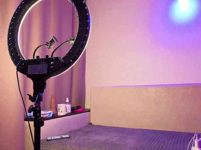 HolySinnerOfficial webcam