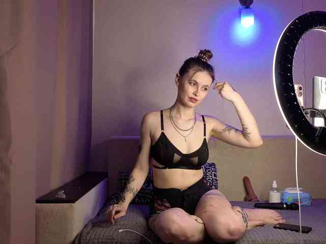 HolySinnerOfficial webcam
