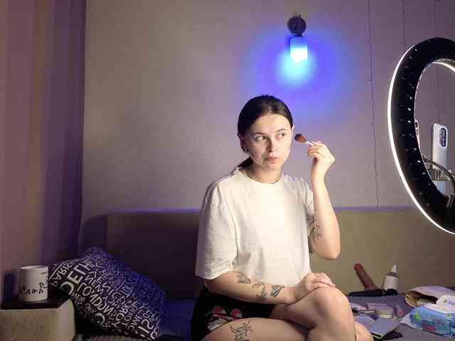 HolySinnerOfficial webcam