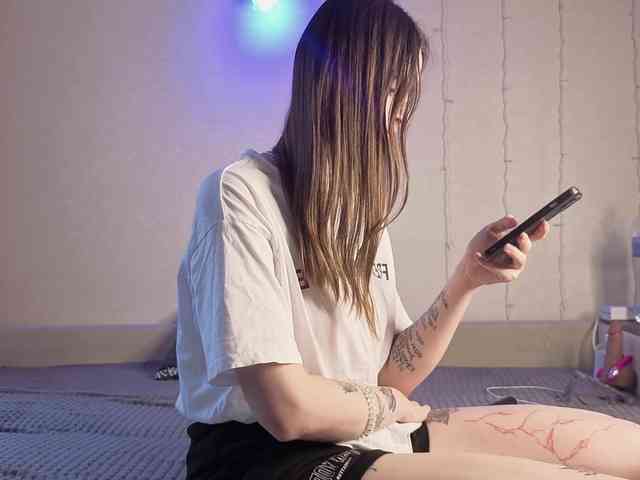 HolySinnerOffici... Live Webcam on BongaCams