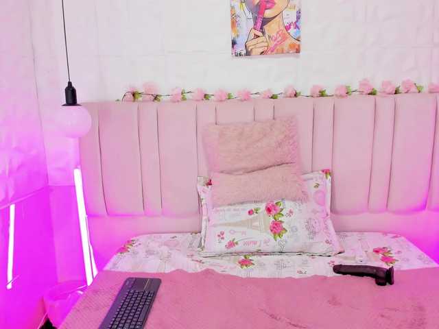 alma-alvares live cam on BongaCams
